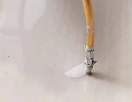 百色瓷砖空鼓维修公司专业解答在瓷砖铺贴过程中，如果使用的砂料过粗（如全部使用了粗砂），可能会导致以下问题